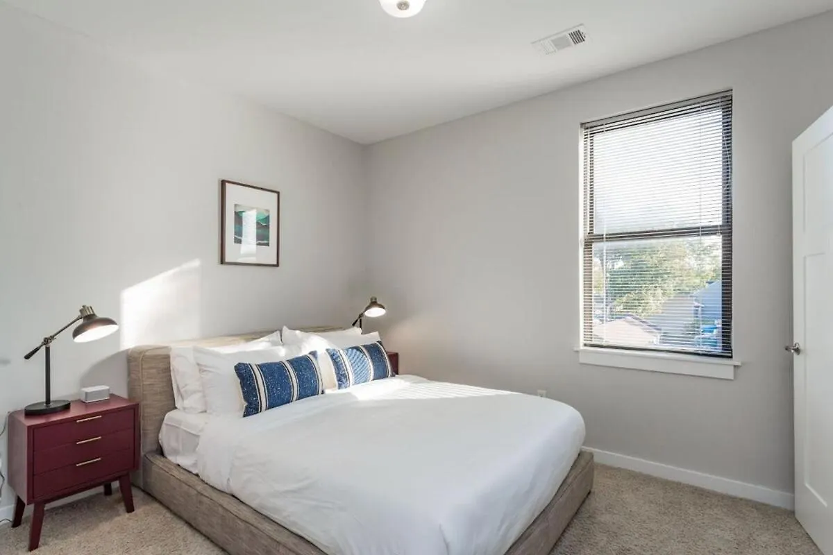 Two Cozysuites Stylish Music Row Condos W Parking ناشفيل شقة